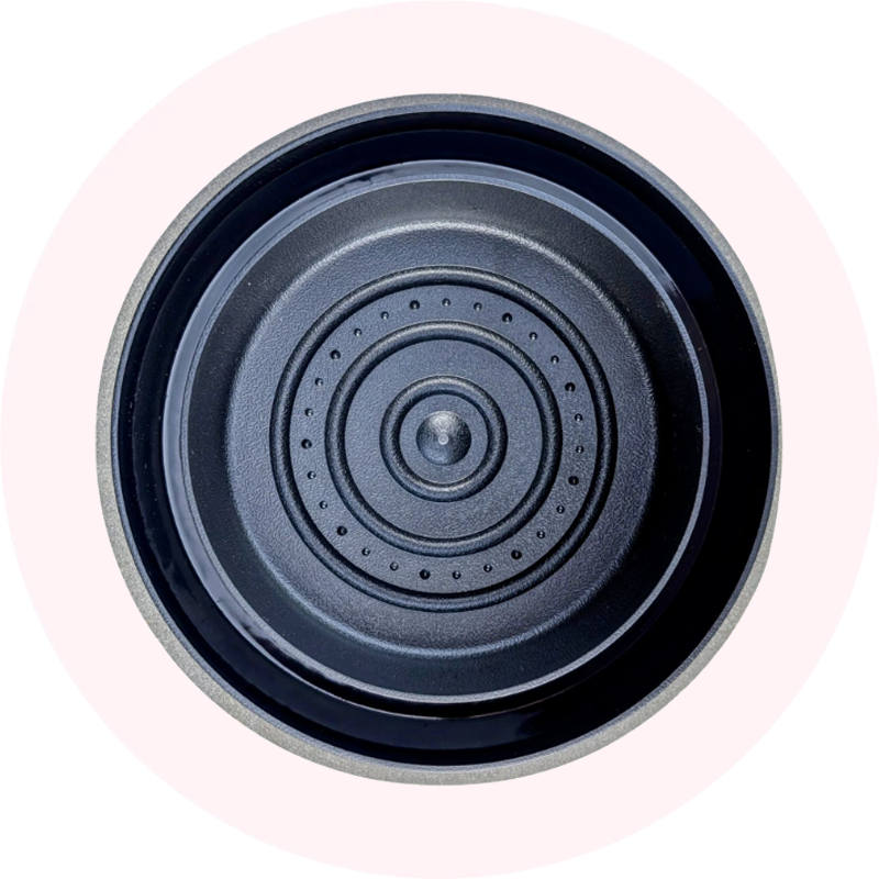 Les dispositifs de surveillance peuvent être placés au pied du lit, au cœur du matelas ou sur les sommiers. Ils n’ont pas vraiment vocation à vous libérer des punaises, mais aident à voir si vous avez de la récidive.